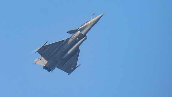 Indian Air Force (IAF)'s Rafale fighter jet flies past Rajpath, during the 72nd Republic Day celebrations in New Delhi,(PTI) Indian Air Force (IAF)'s Rafale fighter jet flies past Rajpath, during the 72nd Republic Day celebrations in New Delhi,(PTI)