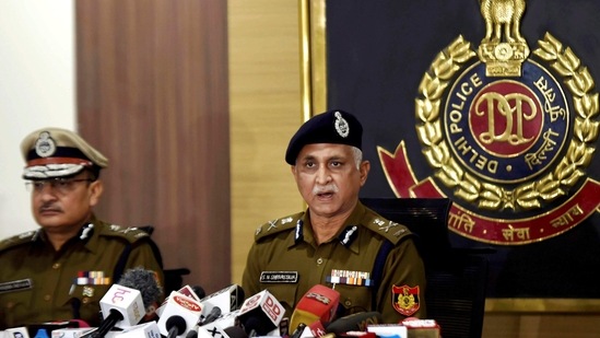 Delhi’s police commissioner SN Shrivastava said at least 25 cases have been registered, and multiple farm leaders would have to join the investigation.(PTI Photo) Delhi’s police commissioner SN Shrivastava said at least 25 cases have been registered, and multiple farm leaders would have to join the investigation.(PTI Photo)