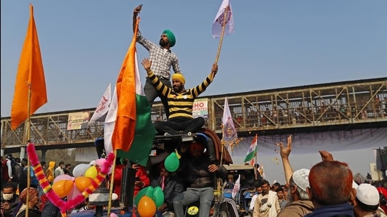 In this case, the farm unions had several opportunities to claim victory but refused to do so, swayed by radicalism, only to see the gains of the movement being possibly frittered away (Bloomberg) In this case, the farm unions had several opportunities to claim victory but refused to do so, swayed by radicalism, only to see the gains of the movement being possibly frittered away (Bloomberg)