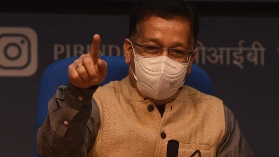 Health Secretary Rajesh Bhushan said that all subjects sign a consent form before the trials that detail all the possible adverse effects of the vaccine inoculation.(HT Photo) Health Secretary Rajesh Bhushan said that all subjects sign a consent form before the trials that detail all the possible adverse effects of the vaccine inoculation.(HT Photo)