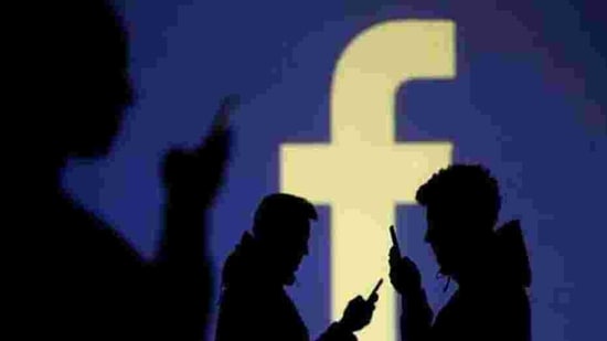 The Bombay HC has ruled that private entities such as Facebook, Twitter and Instagram should not carry political ads 48 hours before voting in general elections.(Reuters File /) The Bombay HC has ruled that private entities such as Facebook, Twitter and Instagram should not carry political ads 48 hours before voting in general elections.(Reuters File /)