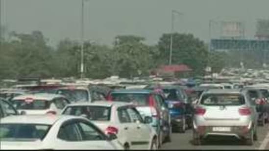 Earlier in the morning, the traffic police issued alerts for various places as several routes were affected post the clashes. (ANI) Earlier in the morning, the traffic police issued alerts for various places as several routes were affected post the clashes. (ANI)