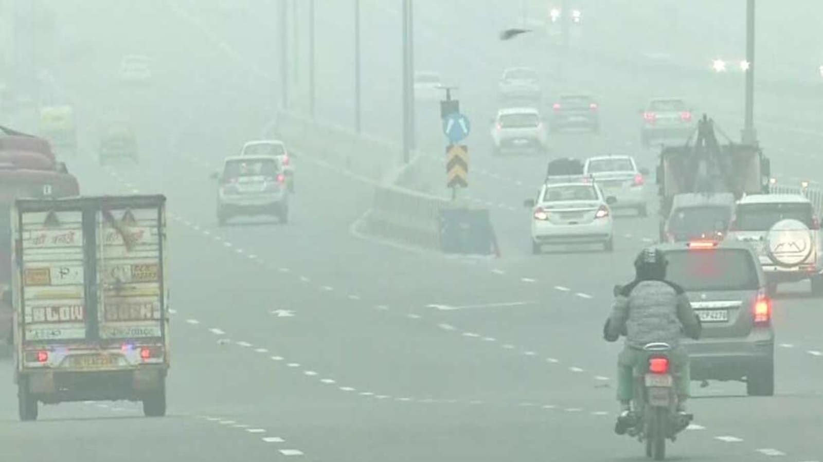 Blanket of fog shrouds Delhi, IMD predicts minimum temperature of 4°C ...