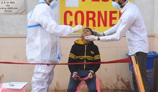 All other activities are permitted outside containment zones, which are epicentres of Covid-19 infections and have restricted entry and stringent perimeter control.(Raj K Raj/Hindustan Times) All other activities are permitted outside containment zones, which are epicentres of Covid-19 infections and have restricted entry and stringent perimeter control.(Raj K Raj/Hindustan Times)