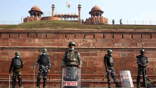 Paramilitary personnel deployed at Red Fort in New Delhi on Wednesday. A group of protestors climbed to the ramparts of the fort and unfurled flags on the 26th of January. (ANI Photo) Paramilitary personnel deployed at Red Fort in New Delhi on Wednesday. A group of protestors climbed to the ramparts of the fort and unfurled flags on the 26th of January. (ANI Photo)