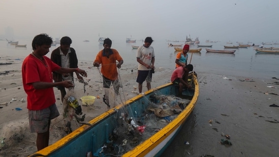 Puducherry government launches helpline to assist fishermen | Latest ...