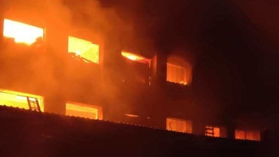 Fire at a godown in Maharashtra’s Bhiwandi(ANI Photo) Fire at a godown in Maharashtra’s Bhiwandi(ANI Photo)