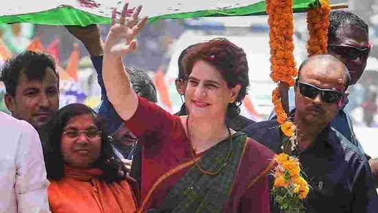 Congress general secratary Priyanka Gandhi Vadra has told party workers that she is willing to attend public meetings in Amethi starting next month.(PTI)