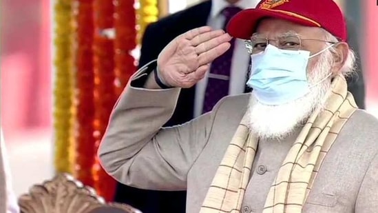 PM Modi inspected the parade at the rally(ANI/Twitter) PM Modi inspected the parade at the rally(ANI/Twitter)