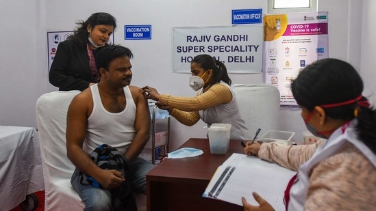 Thirty four hospitals in the city were able to administer 100 vaccines on Thursday, including 10 hospitals run by the Delhi government, according to government officials.(Amal KS/HT Photo)