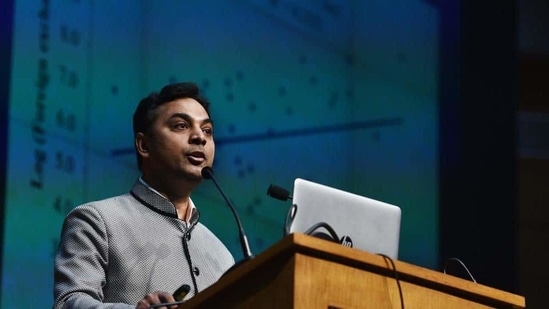 Economic Survey is prepared by the Chief Economic Advisor. KV Subramanian has been holding the post since December 2018.(Vipin Kumar /HT PHOTO) Economic Survey is prepared by the Chief Economic Advisor. KV Subramanian has been holding the post since December 2018.(Vipin Kumar /HT PHOTO)