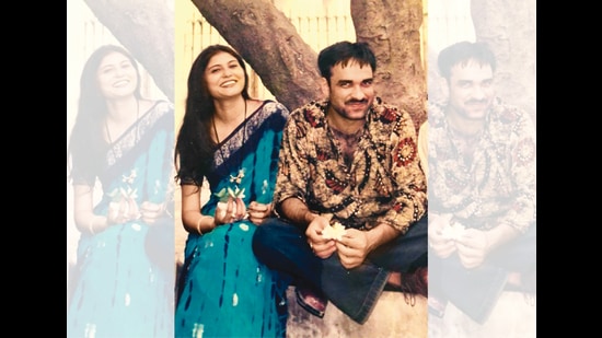 Pankaj Tripathi posing with his wife Mridula while being clicked by his college friend Vinay Kumar during a mobile theatre play Pankaj Tripathi posing with his wife Mridula while being clicked by his college friend Vinay Kumar during a mobile theatre play