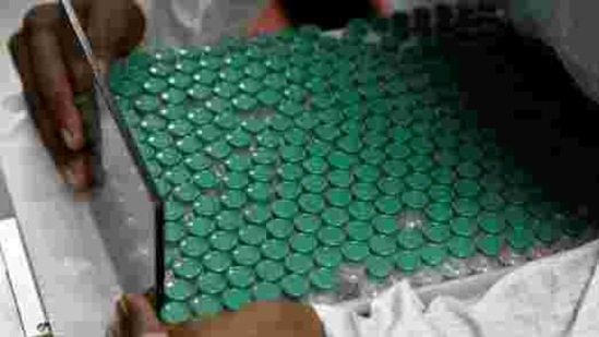 The move comes after Pakistan Foreign Minister Shah Mehmood Qureshi on January 21, following a call with his Chinese counterpart Wang Yi, had announced that China will provide 500,000 doses of Covid-19 vaccines to Pakistan by January 31. (Representative Image) (Reuters) The move comes after Pakistan Foreign Minister Shah Mehmood Qureshi on January 21, following a call with his Chinese counterpart Wang Yi, had announced that China will provide 500,000 doses of Covid-19 vaccines to Pakistan by January 31. (Representative Image) (Reuters)