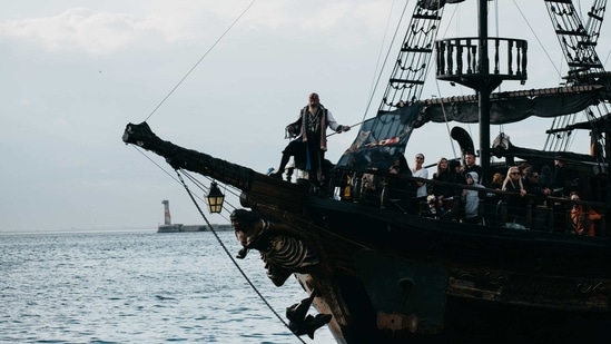 Cooped-up sailors who felt the same way on long ocean journeys broke up the tedium with work songs called sea shanties. (Unsplash) Cooped-up sailors who felt the same way on long ocean journeys broke up the tedium with work songs called sea shanties. (Unsplash)