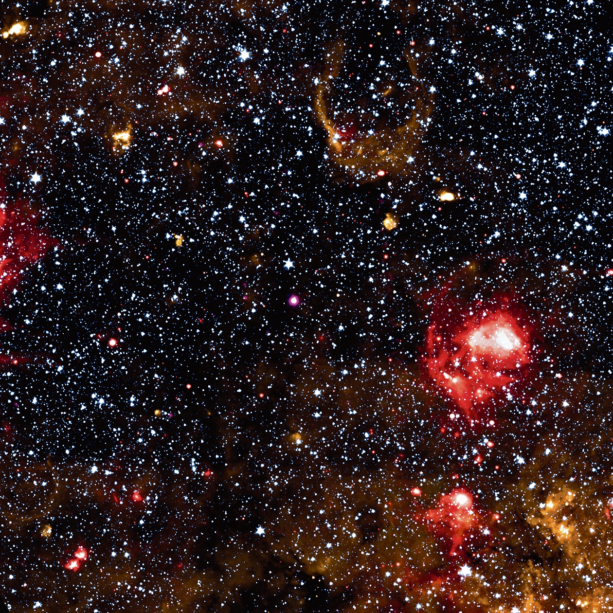 (X-ray: NASA/CXC/Univ. of West Virginia/H. Blumer; Infrared (Spitzer and Wise): NASA/JPL-CalTech/Spitzer)