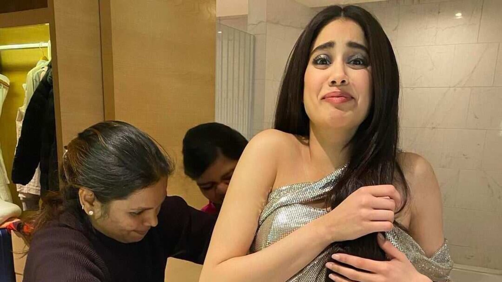 Janhvi Kapoor struggles to fit into dress as her team tries to help, see behind-the-scenes pictures from photoshoot