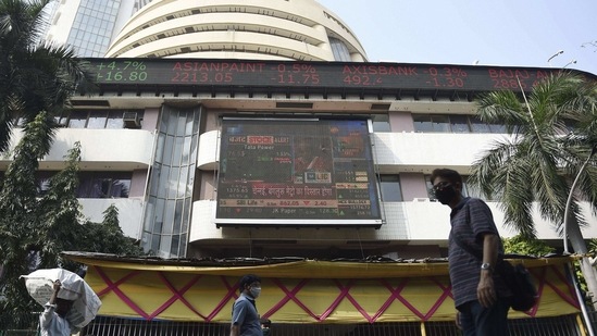 Budget Effect Sensex Zooms 2 315 Points Closes At 48 601 Nifty Above 14 250 Hindustan Times Budget Effect Sensex Zooms 2 315 Points Closes At 48 601 Nifty Above 14 250 Hindustan Times