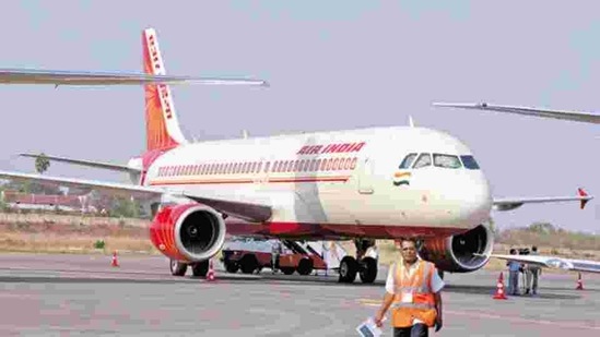 Air India’s pilot unions Indian Pilots Guild and Indian Commercial Pilots Association on Monday urged the airline to replace its Director (Commercial) Meenakshi Mallik (Bloomberg)