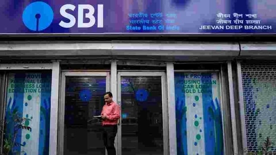 The growth in non-food credit remained flat, around 5.1-6.7%, between March 2020 and January 2021. Indian banks have had to spend much time recovering bad loans. (Reuters) The growth in non-food credit remained flat, around 5.1-6.7%, between March 2020 and January 2021. Indian banks have had to spend much time recovering bad loans. (Reuters)