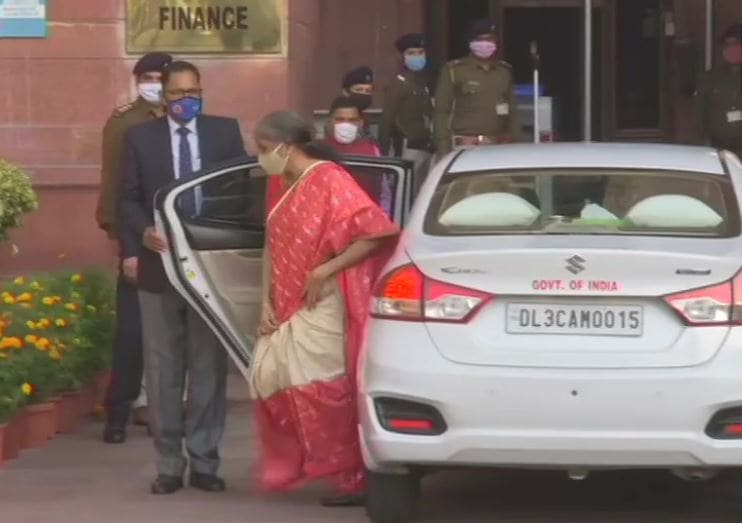 Ahead of Budget presentation at Parliament at 11am, finance minister Nirmala Sitharaman arrives at finance ministry office. (Photo: ANI)