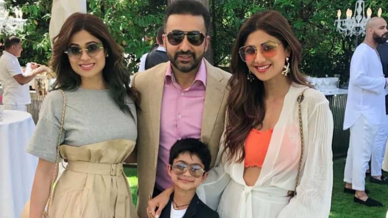 Shilpa Shetty Raj Kundra Wish Shamita Shetty On Birthday He Threatens Her With Swayamvar If She Doesn T Find A Husband Hindustan Times It took an out of court settlement and plenty of money for raj kundra to get his prospective wife shilpa shetty���s name cleared from the allegations which his former wife kavita kundra had made. shilpa shetty raj kundra wish shamita