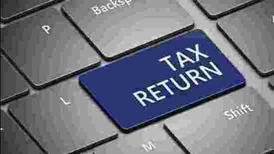 The MC is scrutinising the tax returns of the banks and other properties to meet its annual recovery target under the head of property tax. (HT FILE) The MC is scrutinising the tax returns of the banks and other properties to meet its annual recovery target under the head of property tax. (HT FILE)