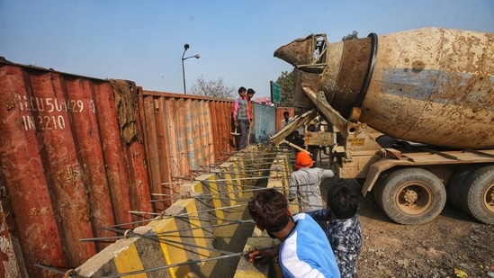 Amid other measures, the Centre on January 30, placed a temporary suspension on internet services in Singhu, Ghazipur, Tikri and adjoining areas till 11pm, January 31. This was the second suspension that took place in a week, the first suspension being imposed on January 26, soon after the tractor march.(Amal KS / HT Photo)