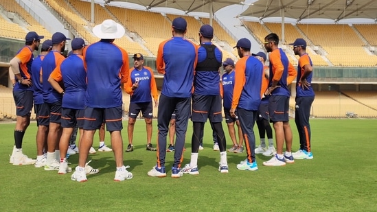 Indian head coach Ravi Shastri welcomes the Indian players with a rousing address for their first nest session at Chepauk Stadium (BCCI/Twitter)