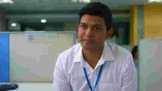 Naveen Polishetty plays disgruntled IT employee TJ in the web series, What’s Your Status.(Cheers! / YouTube) Naveen Polishetty plays disgruntled IT employee TJ in the web series, What’s Your Status.(Cheers! / YouTube)