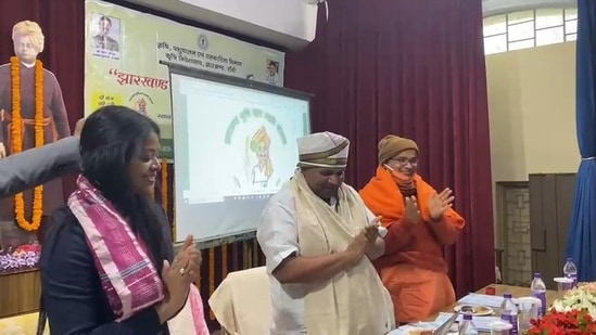 Jharkhand agriculture minister Badal Patralekh launching the scheme. (HT Photo)