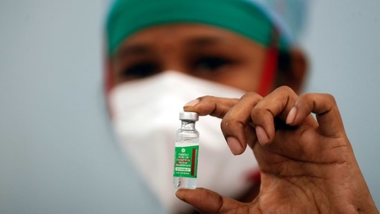 So far, of 240,000 health workers who are registered for vaccination in Delhi, 81,258 have been administered their first dose of the Covid-19 vaccine.(Reuters)