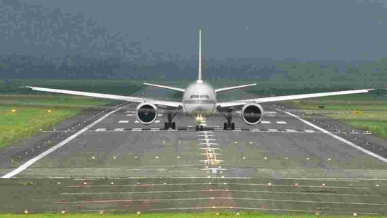 Saudi citizens, diplomats, and health workers flying in from the banned countries will be allowed to enter the kingdom(HT File Photo) Saudi citizens, diplomats, and health workers flying in from the banned countries will be allowed to enter the kingdom(HT File Photo)