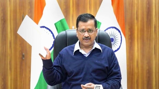 Delhi chief minister Arvind Kejriwal addressing the "Switch Delhi" campaign aimed at decreasing pollution. (HT_PRINT)