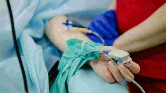 An Indian-origin expert at the University of Birmingham has led an international study which finds that patients’ chances of survival after cancer surgery is strongly linked with the standard of post-operative hospital care.(Unsplash) An Indian-origin expert at the University of Birmingham has led an international study which finds that patients’ chances of survival after cancer surgery is strongly linked with the standard of post-operative hospital care.(Unsplash)