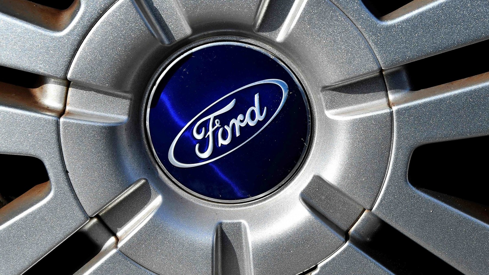 Ford loses 1.28B in 2020, raises electric vehicle spending Hindustan