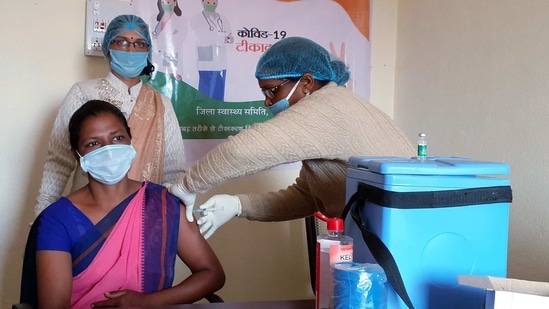 The front line workers of Aanganbari Sevika of the rural area being given the Covid-19 vaccines by the health department at Referal hospital, in Ranchi on Monday.(ANI) The front line workers of Aanganbari Sevika of the rural area being given the Covid-19 vaccines by the health department at Referal hospital, in Ranchi on Monday.(ANI)