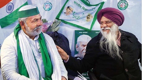 Farmers’ leaders Rakesh Tikait and Balbir Singh Rajewal at Ghazipur border. Sanchit Khanna /HT PHOTO