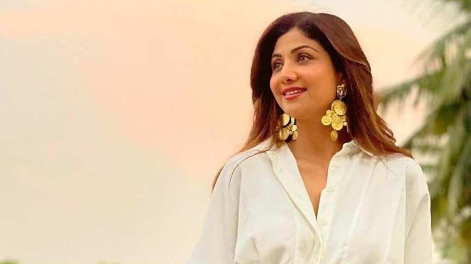 Shilpa Shetty's golden potion is great for immunity and digestion: Recipe | Health Shilpa Shetty's golden potion is great for immunity and digestion: Recipe | Health