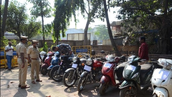 The police have recovered 11 two-wheelers that the siblings had planned to sell to a garage owner to modify them. (Rishikesh Choudhary/HT photo) The police have recovered 11 two-wheelers that the siblings had planned to sell to a garage owner to modify them. (Rishikesh Choudhary/HT photo)