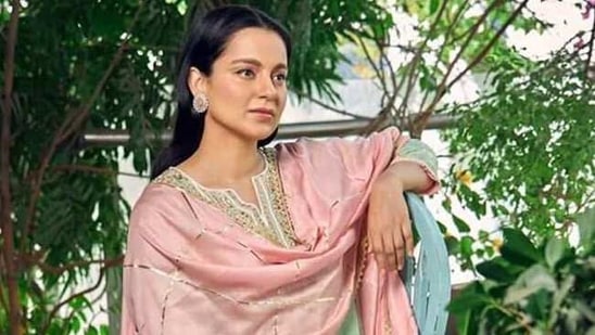 Kangana Ranaut has called herself a 'queen' again. Kangana Ranaut has called herself a 'queen' again.