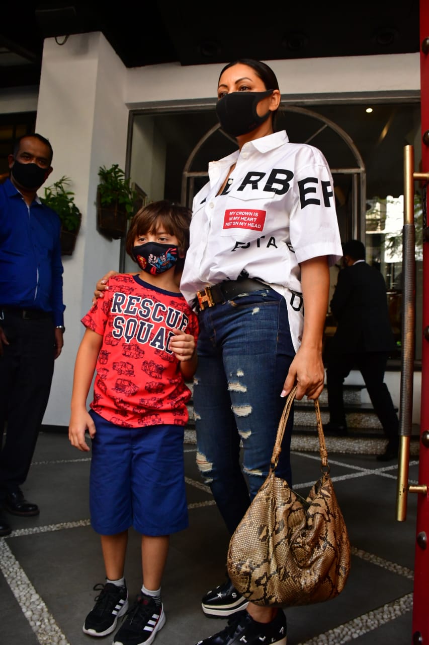 Gauri Khan with AbRam. Gauri Khan with AbRam.