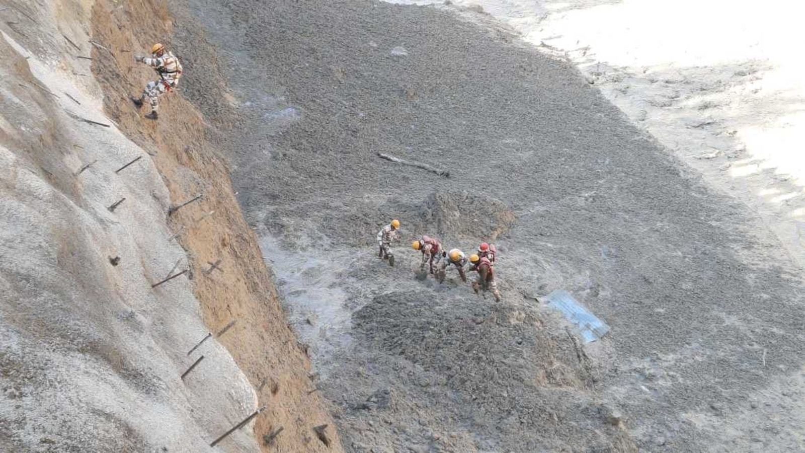 Video shows water gushing downstream in Uttarakhand after glacier burst