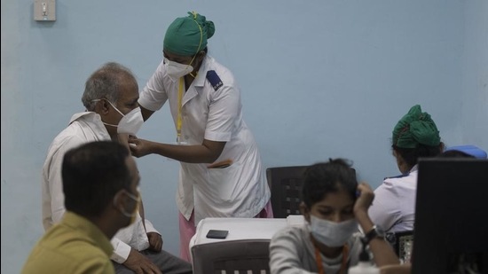 A Covid-19 vaccine shot being administered at Rajawadi Hospital. (Pratik Chorge/HT Photo) A Covid-19 vaccine shot being administered at Rajawadi Hospital. (Pratik Chorge/HT Photo)