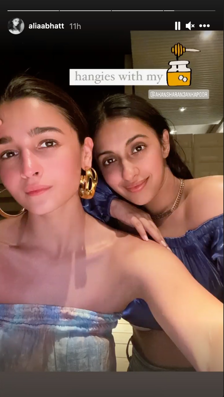 Alia Bhatt Shares Beautiful Pics In Bikini From Maldives Holiday See Here Bollywood