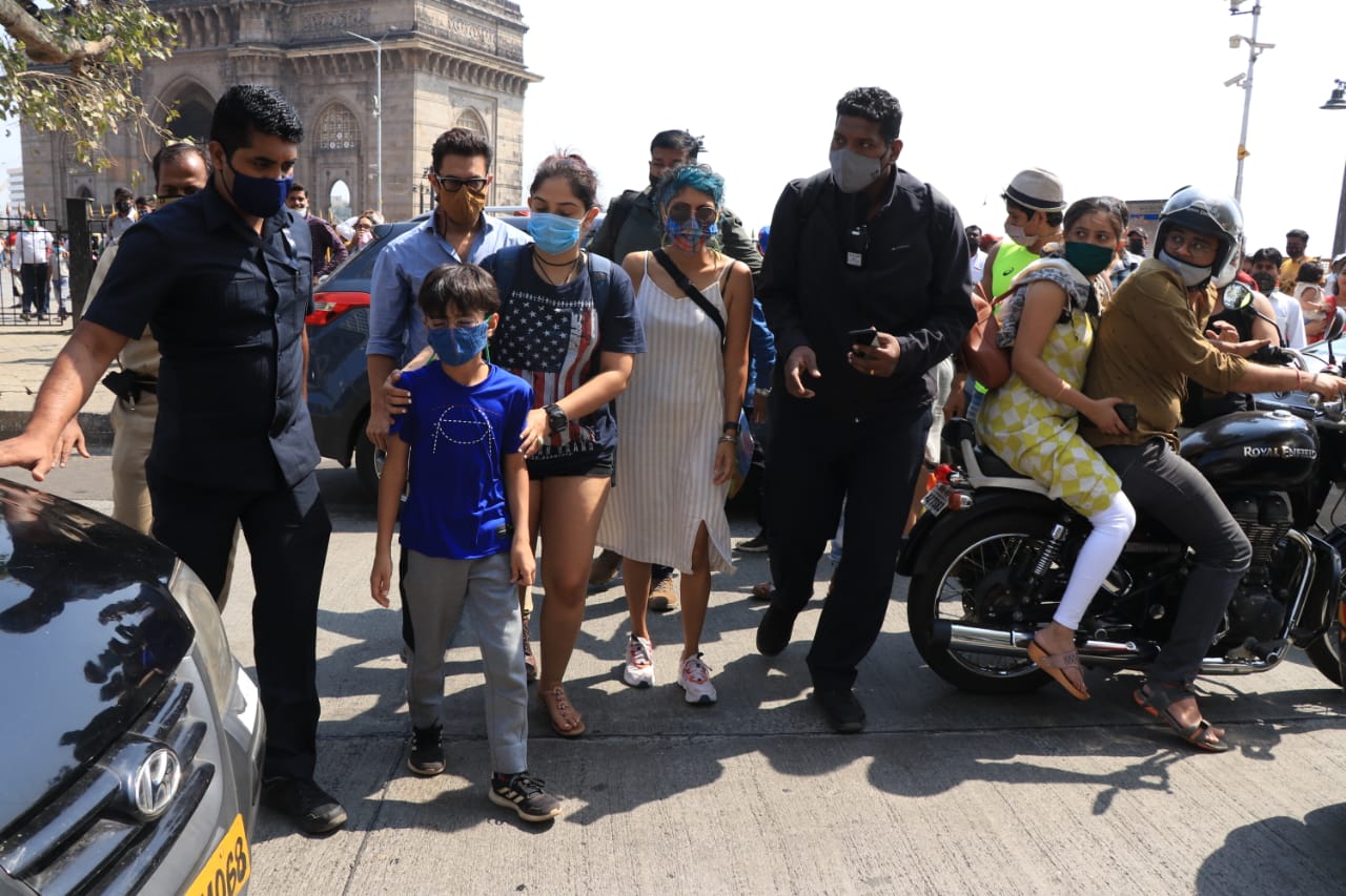 Ira, Azad, Aamir and Kiran after reaching Mumbai. Ira, Azad, Aamir and Kiran after reaching Mumbai.