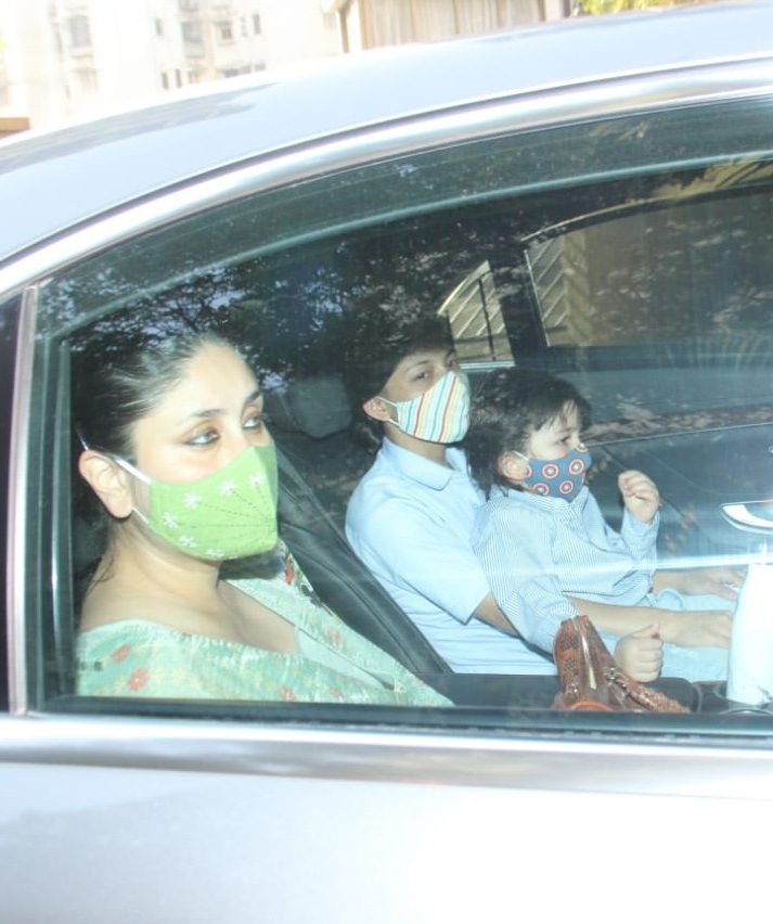 Kareena Kapoor Khan arrives with son Taimur. (Photo: Varinder Chawla)