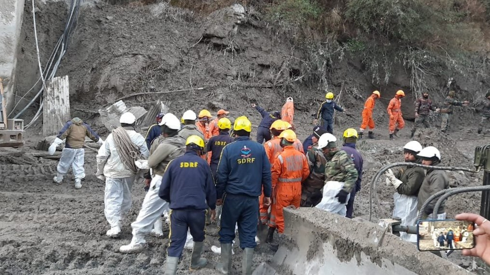 Uttarakhand disaster: Rescuers brave odds, go without rest to save ...