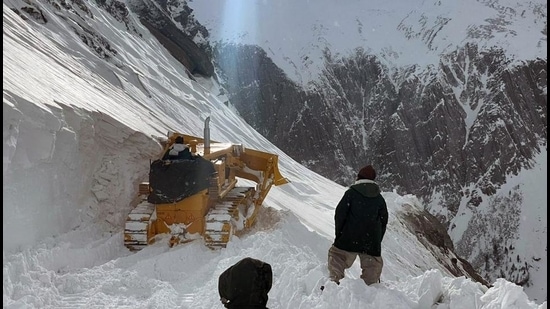 A file picture of India’s Border Roads Organisation carrying out snow clearance to keep strategic roads and passes open for movement of troops, at Line of Actual Control. (ANI file) A file picture of India’s Border Roads Organisation carrying out snow clearance to keep strategic roads and passes open for movement of troops, at Line of Actual Control. (ANI file)