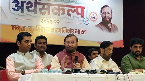 Union Minister Prakash Javadekar (second from left) during a press conference at Apte road, Deccan in Pune, India, on Sunday. (HT PHOTO)