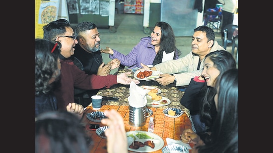 Gurgaon Foodies group explores winter delicacies at Sector 56 market in Gurugram. (Photo: Manoj Verma/HT) Gurgaon Foodies group explores winter delicacies at Sector 56 market in Gurugram. (Photo: Manoj Verma/HT)